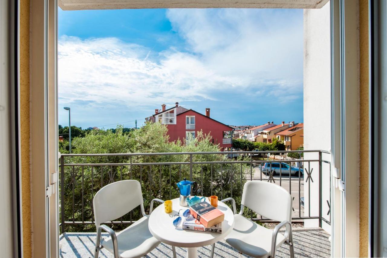 Apartments Bella Ровінь Екстер'єр фото